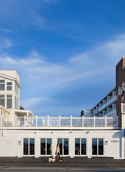 Front View of Ashworth Hotel, New Hampshire