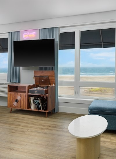 Rockin' Oceanfront Room at Ashworth Hotel, New Hampshire