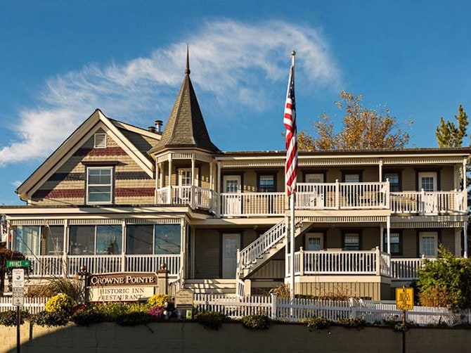 Crowne Pointe