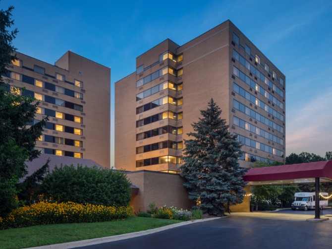 Hilton Chicago Northbrook - Northbrook, IL