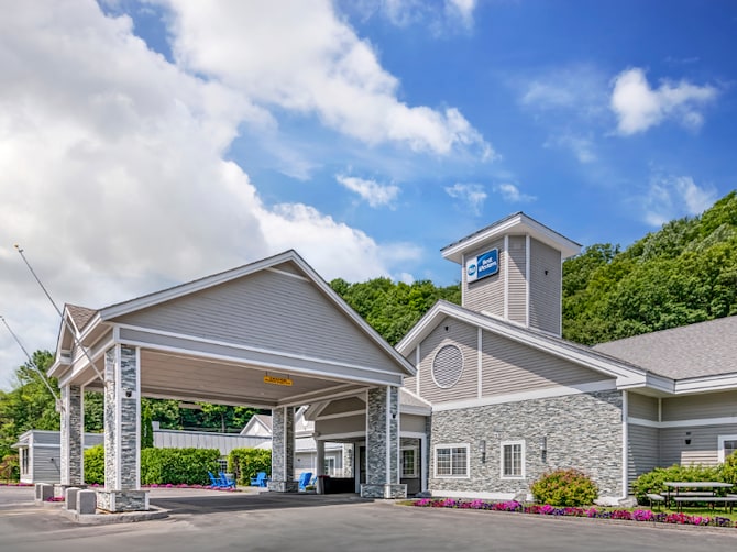 Best Western Springfield Hotel - Springfield, VT
