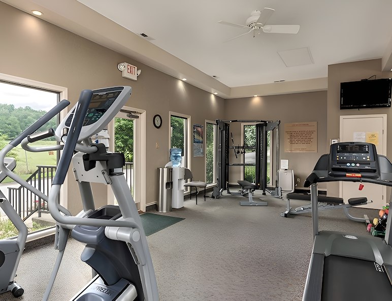 Community amenities at Country Club Apartments in Huntington, WV