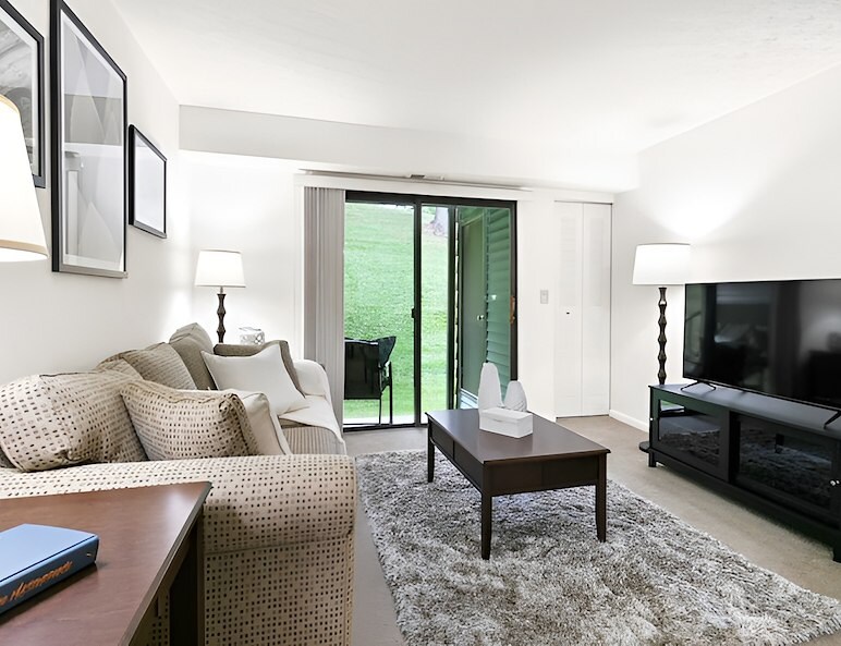 A small Bed and Bath Linens, Country Club Apartments, Huntington, West Virginia