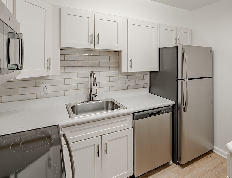 Modern kitchen at Grampian Hills Apartments in Williamsport, PA