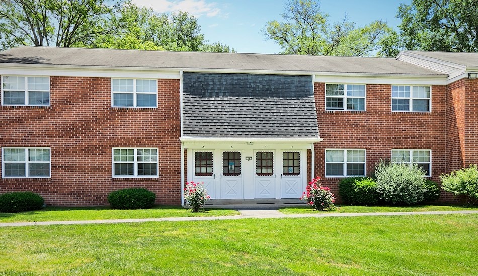 Manor House Apartments - 1415 Spencer Ave, Lancaster, Pennsylvania, PA United States - 17603