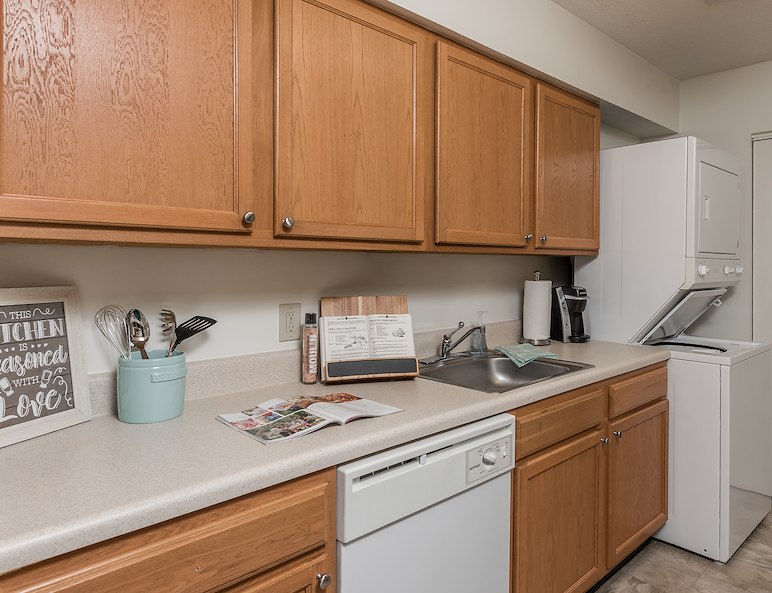 Modern kitchen at Roxalana Hills Apartments in Dunbar, WV