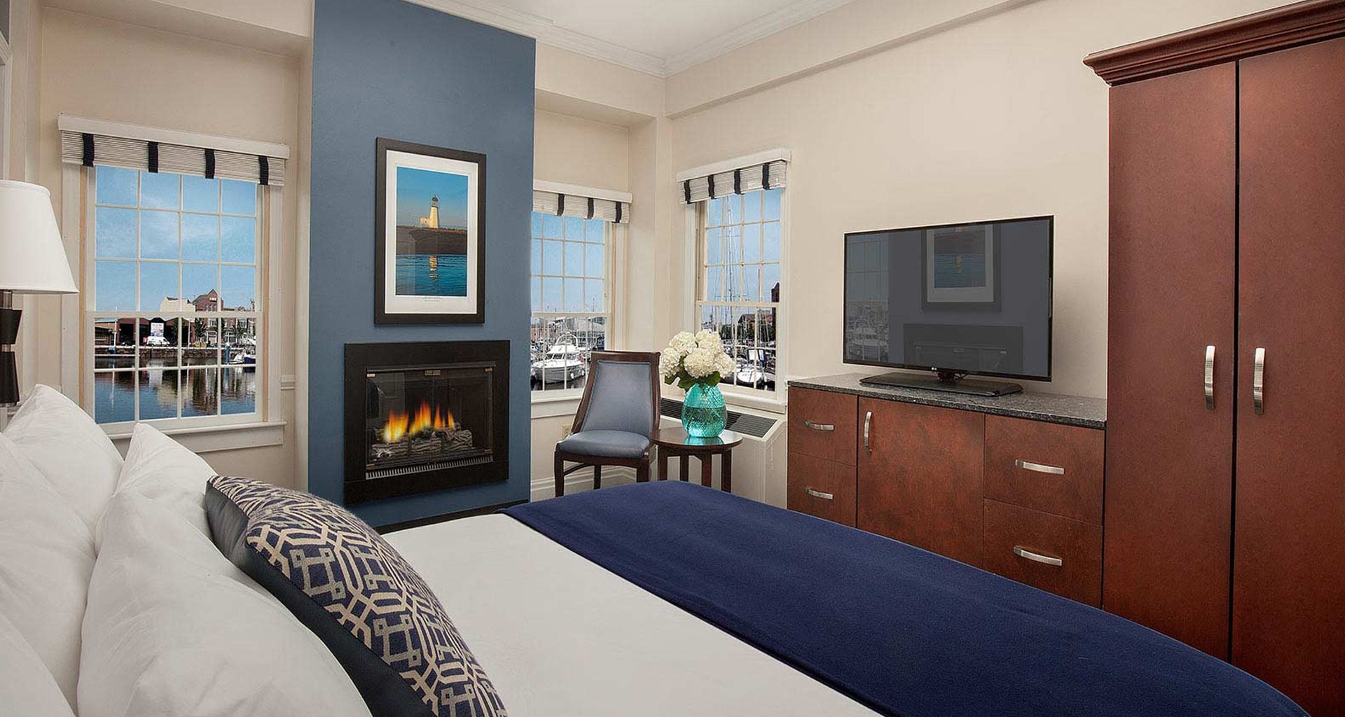 Waterfront Bristol, RI Hotel Bristol Harbor Inn