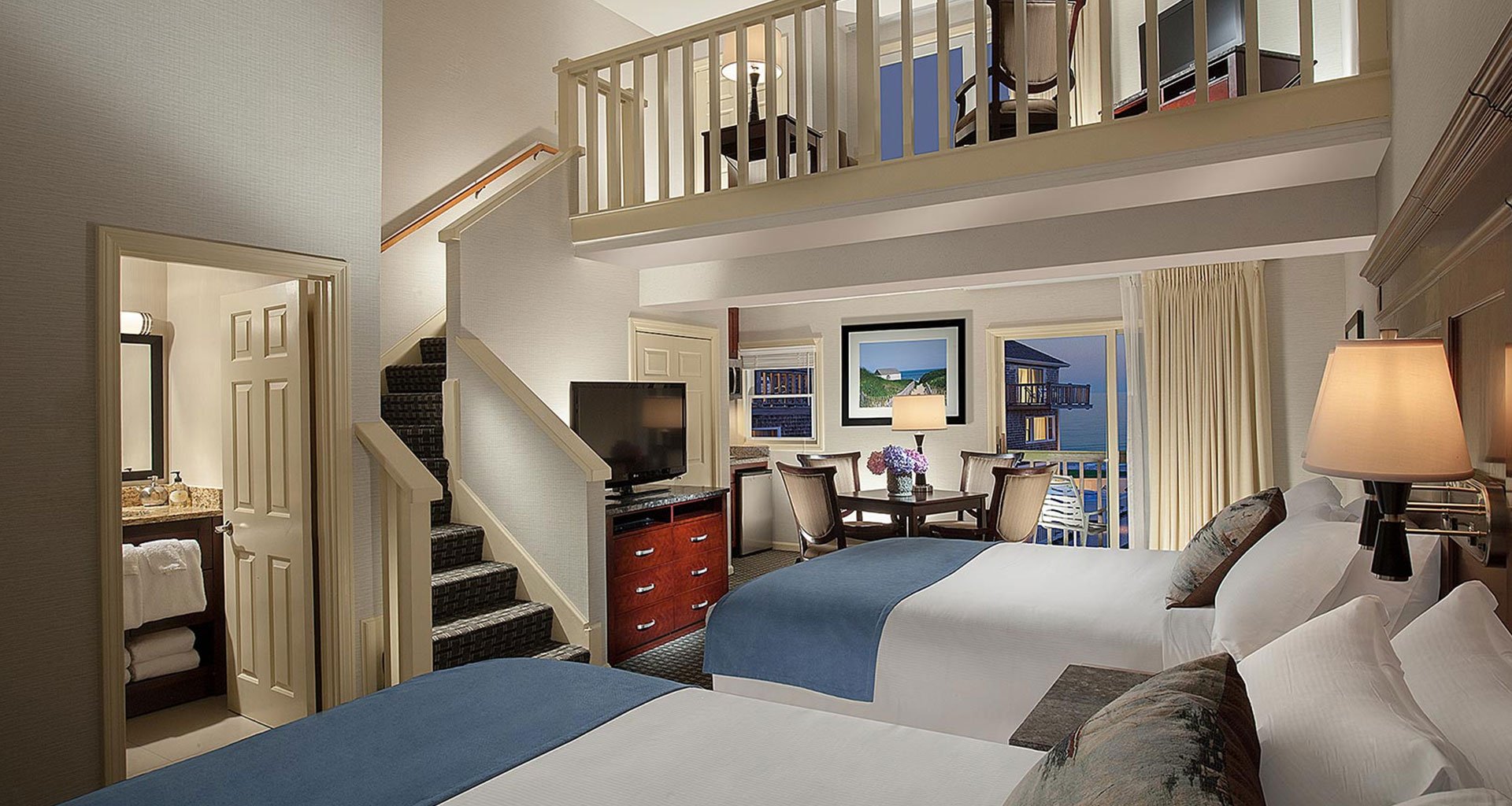 A South Yarmouth, MA Hotel Ocean Mist Beach Hotel & Suites