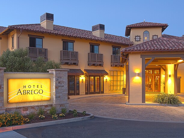 Hotel Abrego Front