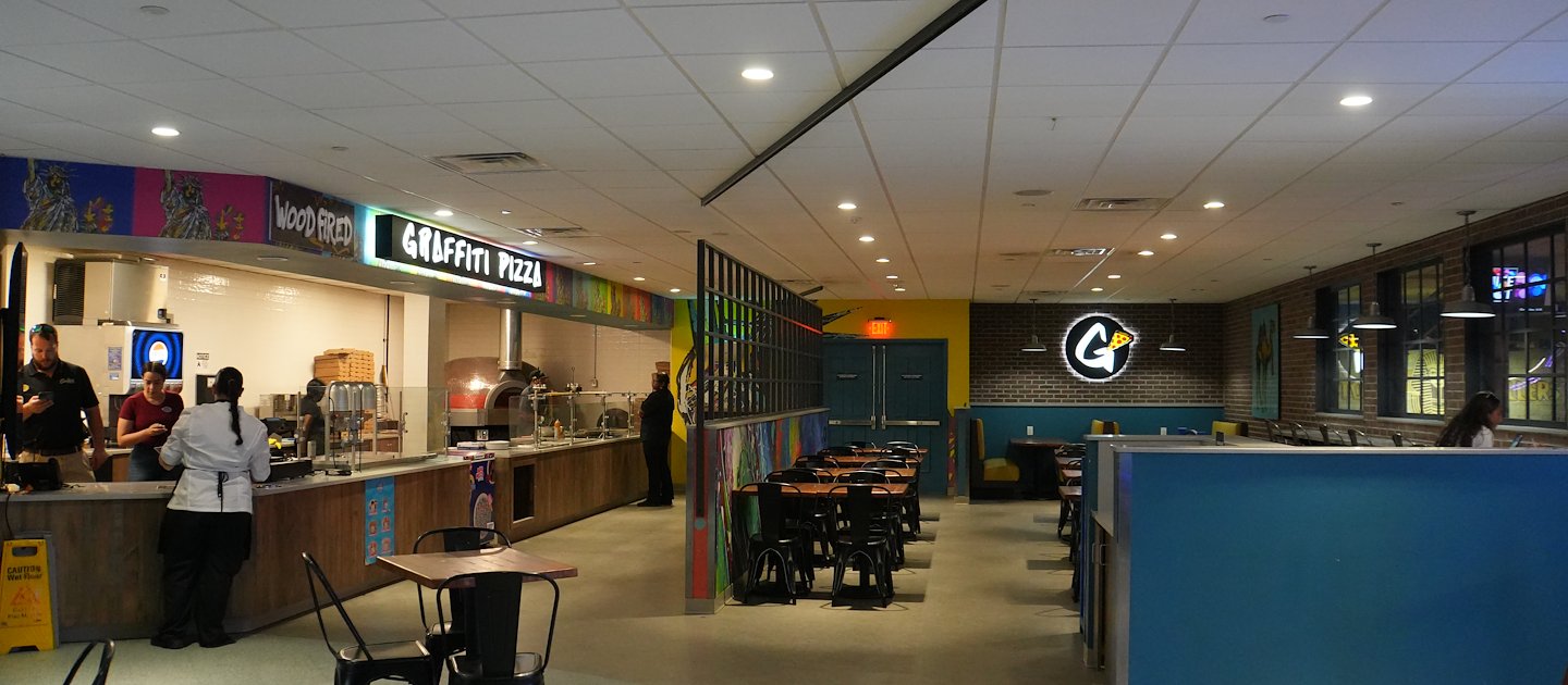 Dining experience at Graffiti Pizza in the Poconos at Camelback Resort