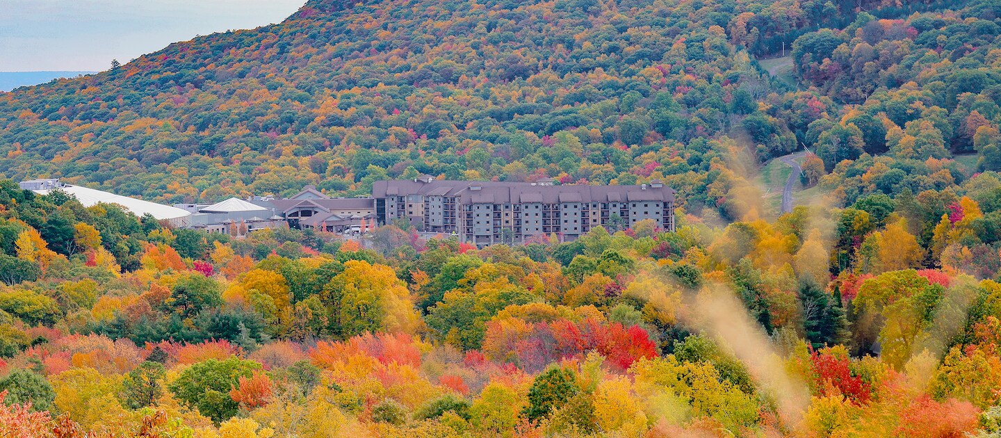Group arriving for a stay with access to two parks – Camelback Resort in Tannersville
