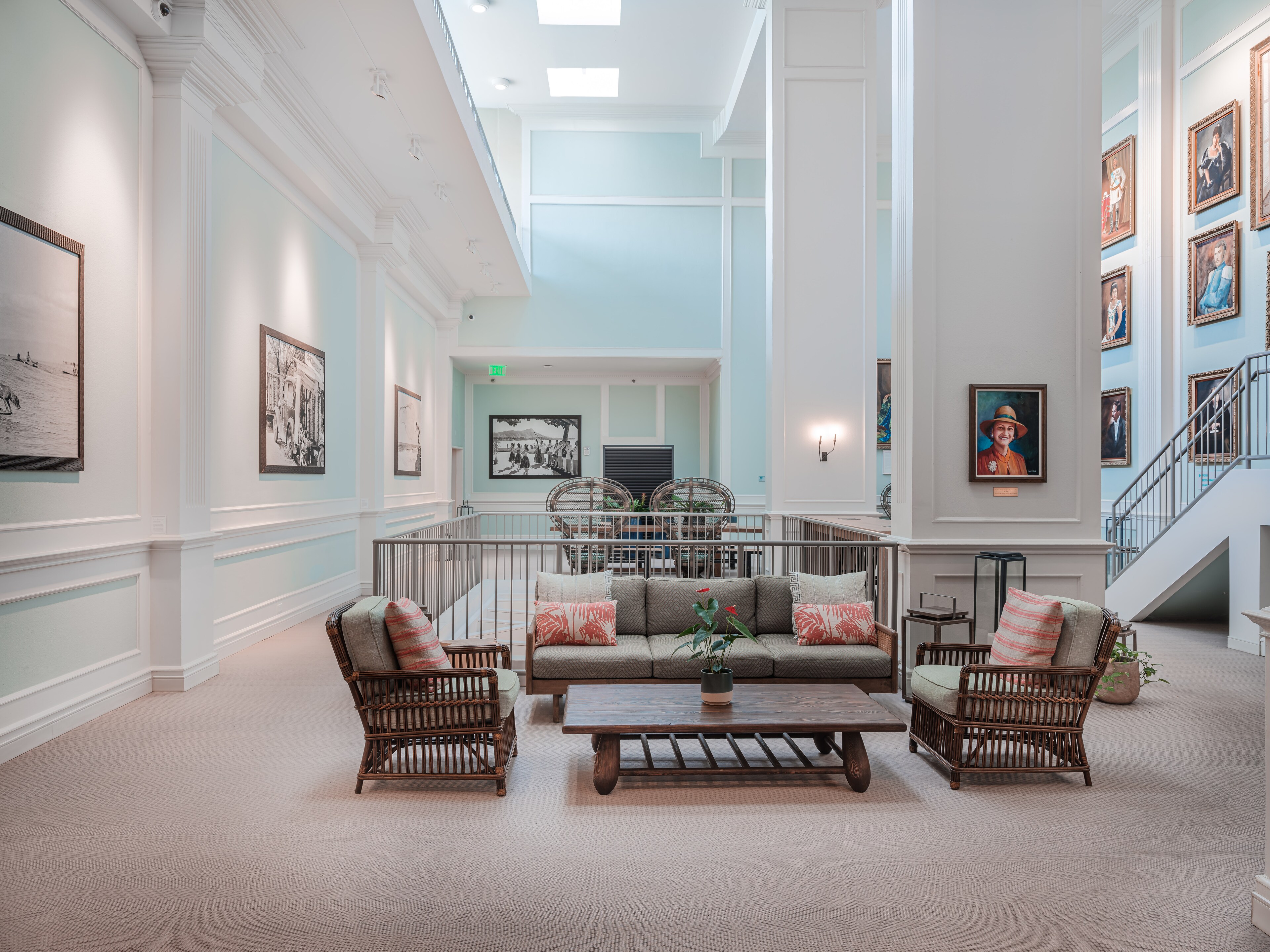 Hotel In Honolulu​ | Queen Kapiolani Hotel