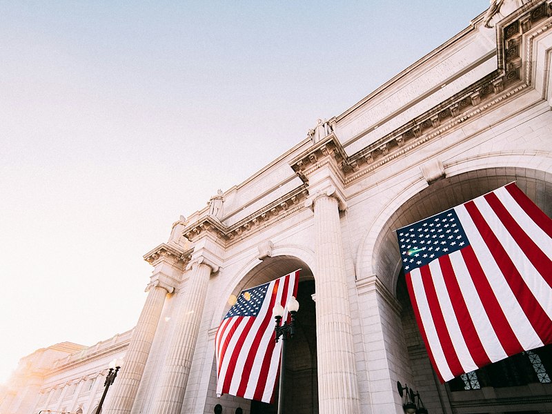 washington dc monument with flags