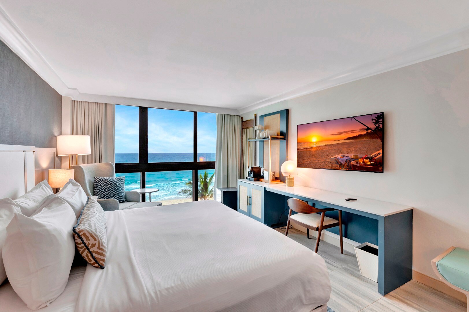 Oceanfront King Room Without Balcony at Tideline Resort & Spa, Palm Beach, Florida