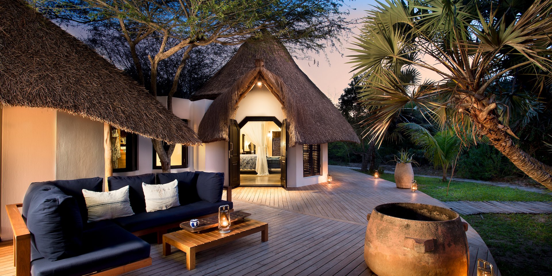 The private outside lounge of the Casa Familia