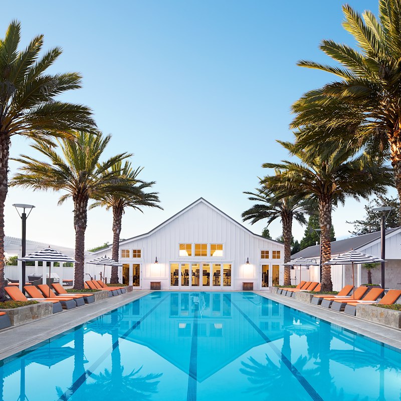 The Family-Friendly Otto's Pool