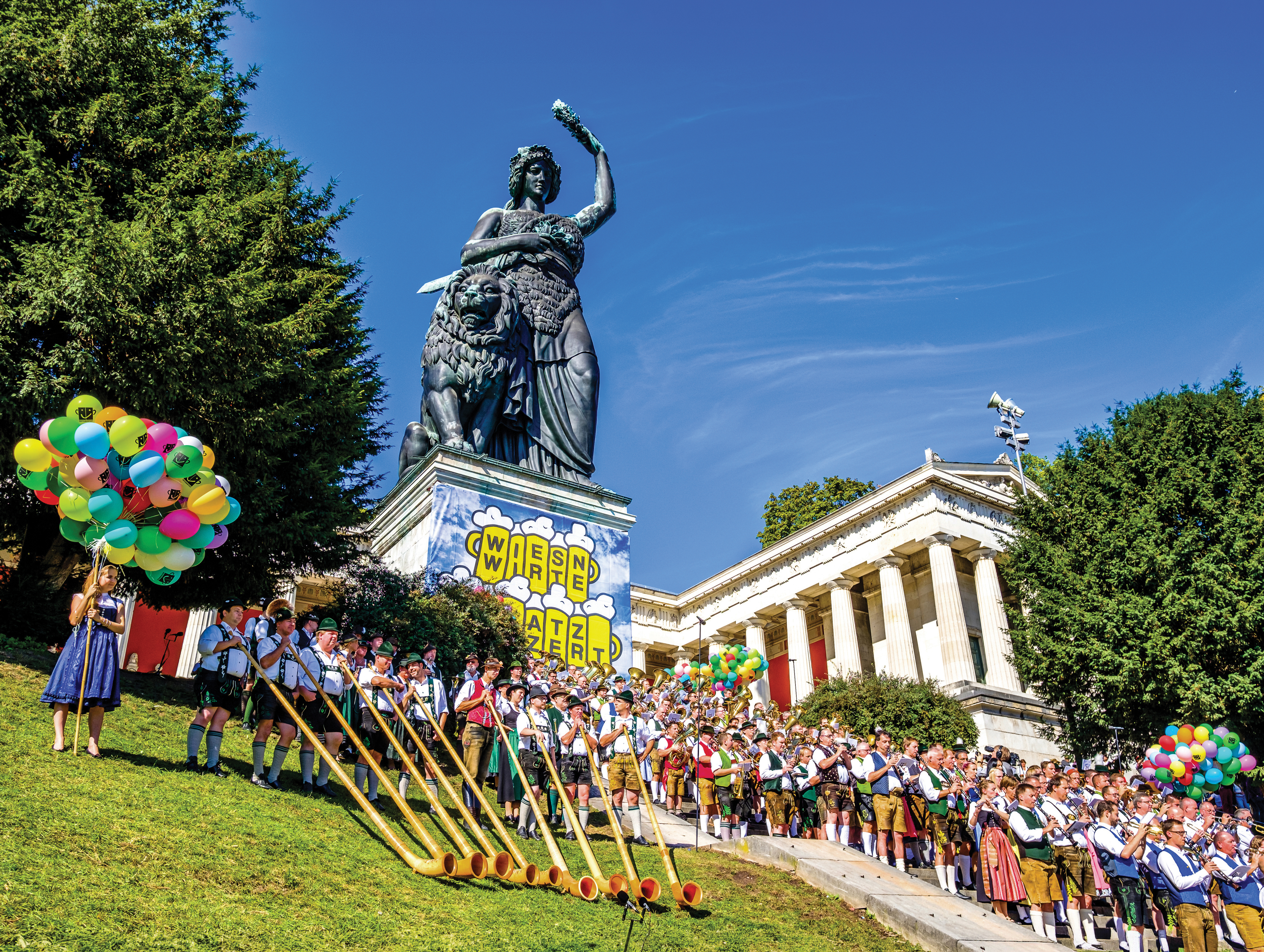 <p>The Platzkonzert (square concert) is held annually at the foot of the Bavaria Statue during Oktoberfest.&nbsp;</p>
