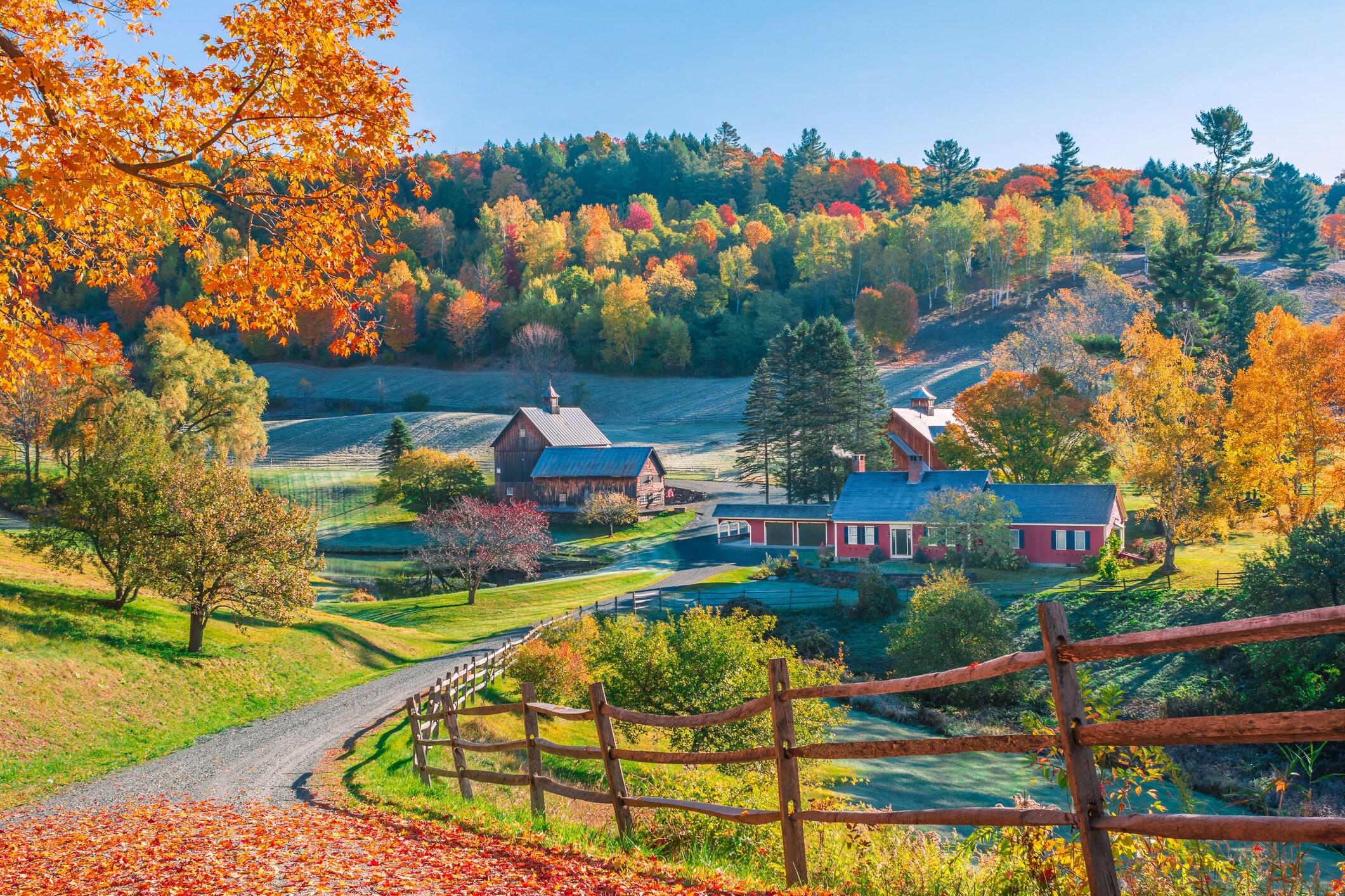 <p>Farm-charm and scenic splendor flourish throughout Vermont.</p>