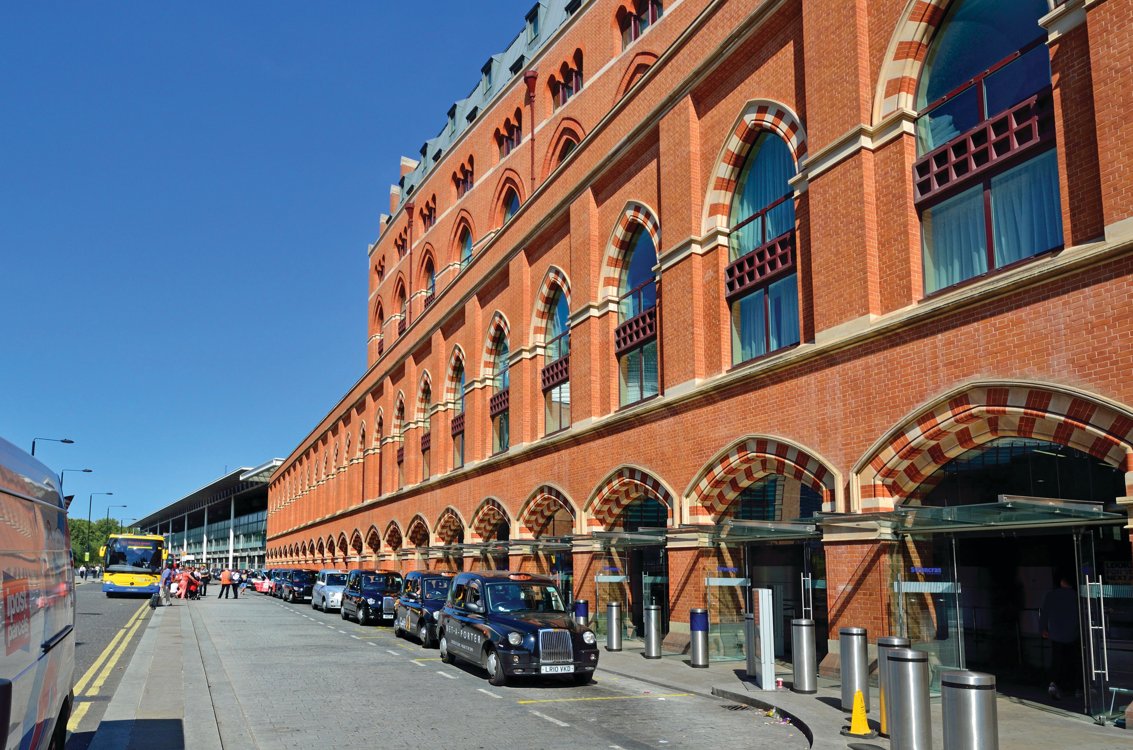 The taxi rank at London St. Pancras International station.