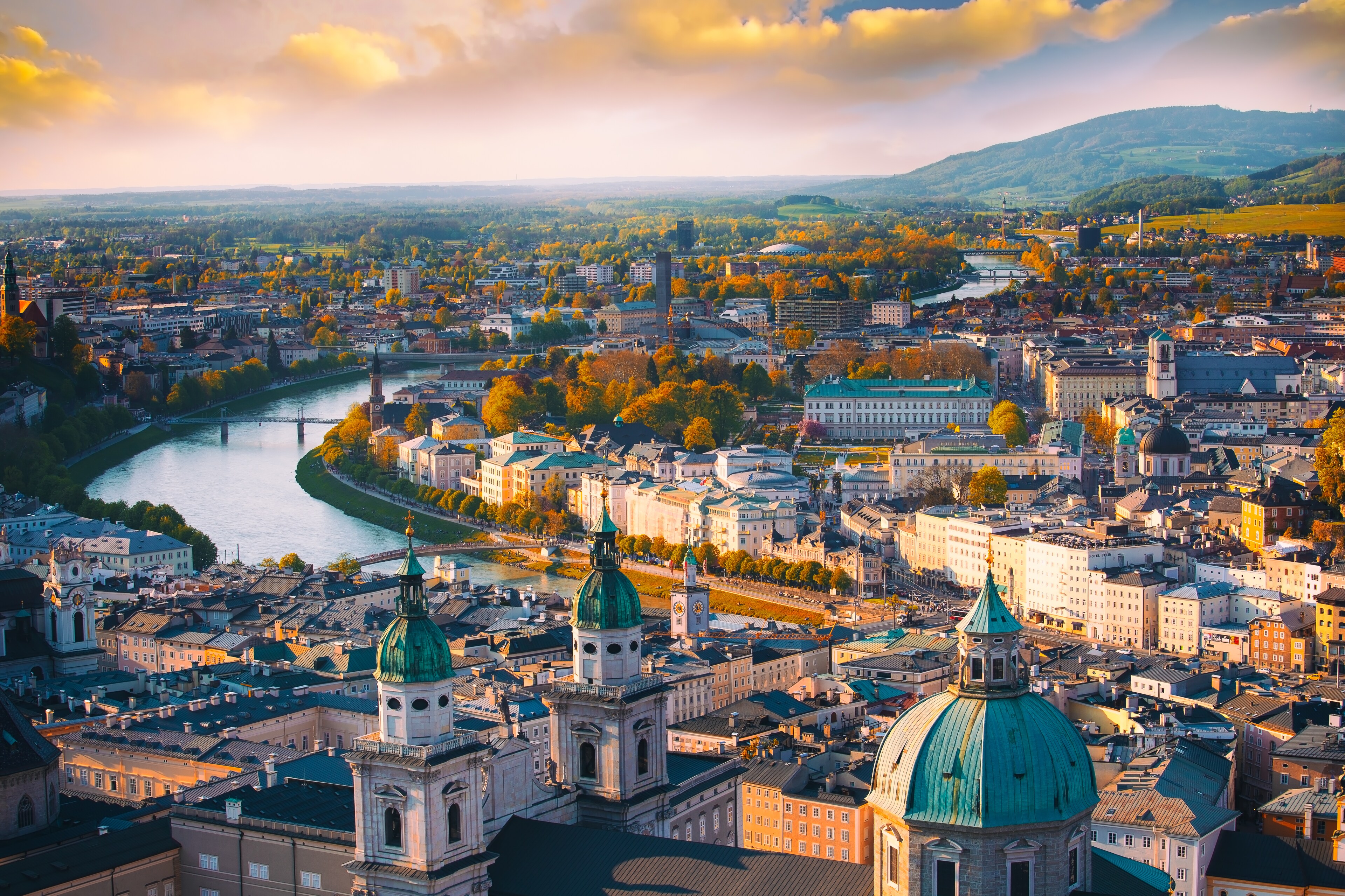 <p>Vienna is a city for all seasons, but its cobblestone streets jostling among a tapestry</p>