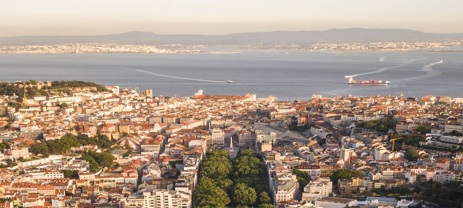 Avenida da Liberdade is one of Lisbon’s most exclusive streets and is the main avenue for luxury shopping.