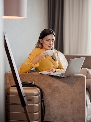 Is there complimentary Wi‑Fi throughout the hotel?