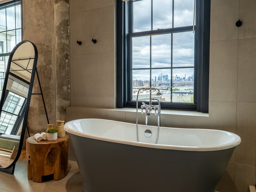 The Bridge Loft Bathtub at Sela V Hotel, Brooklyn