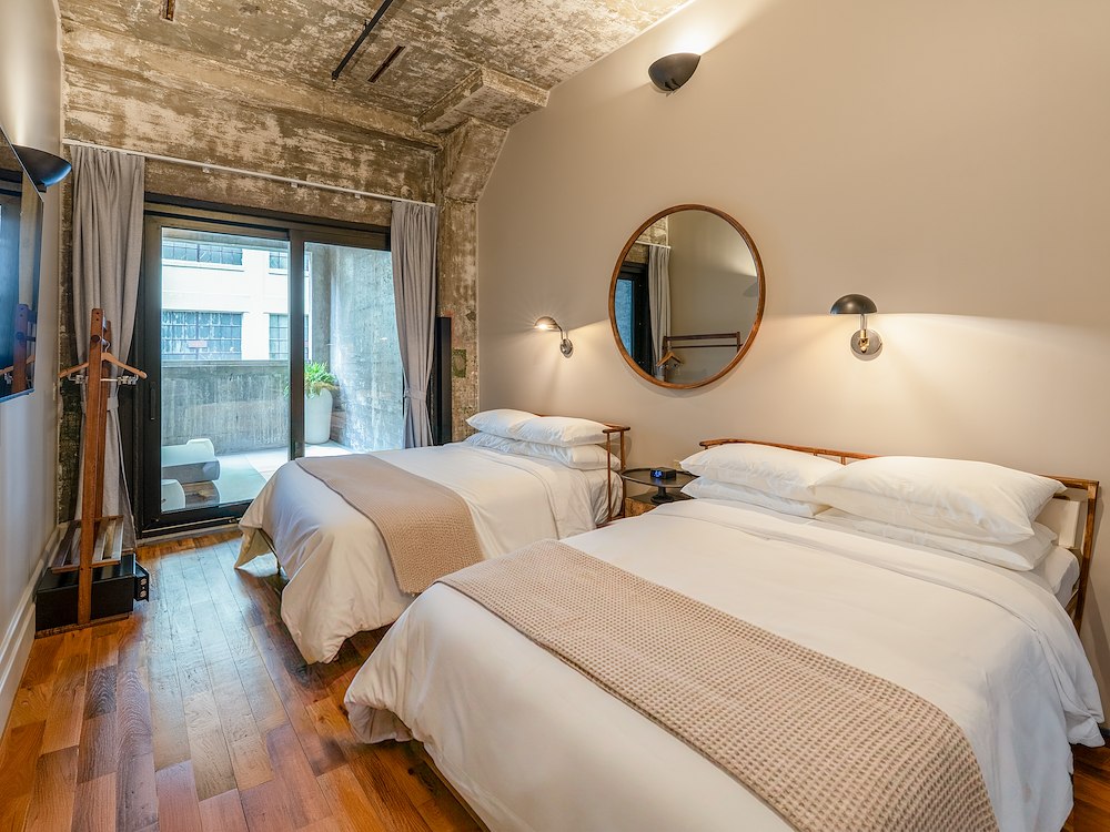 Sela V Hotel, Brooklyn Ryerson 2 Full Beds with Terrace