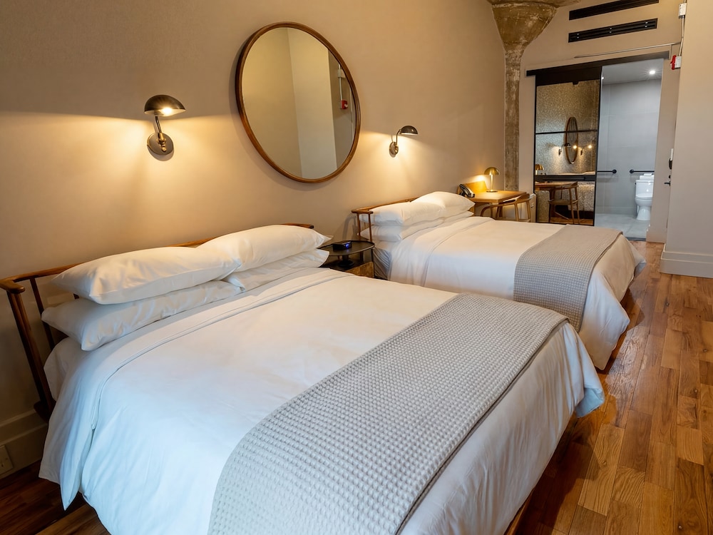 Sela V Hotel, Brooklyn Ryerson 2 Full Beds