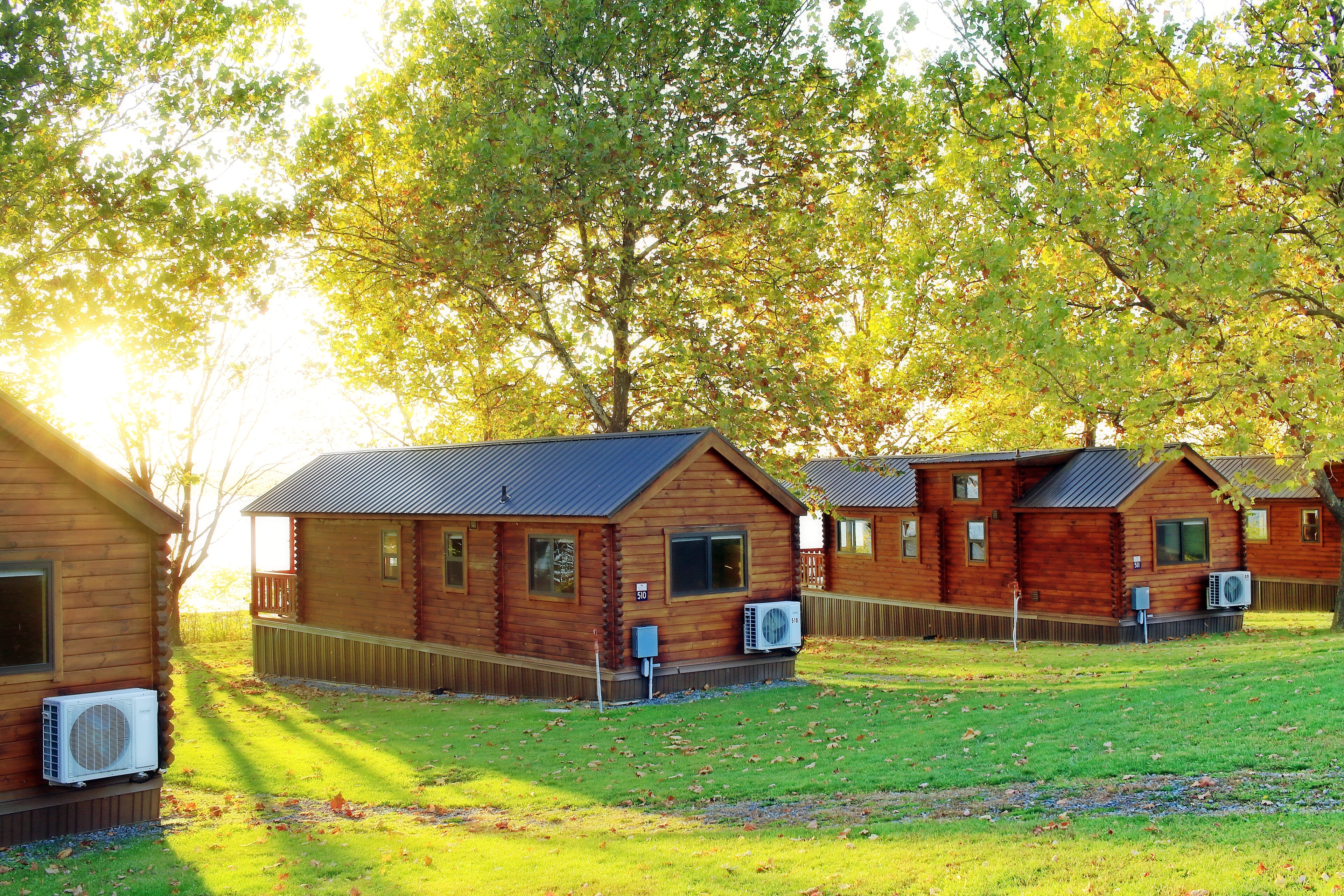 Wooden cabins Seneca Lake Resorts