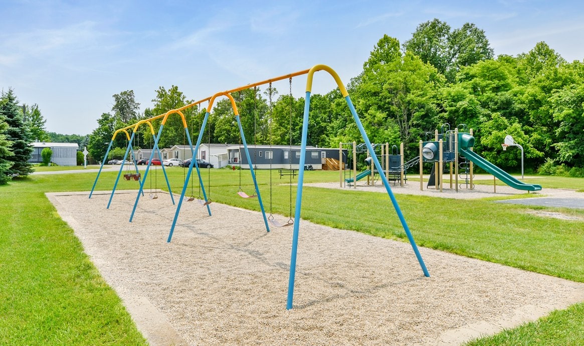 Apple Creek - Amenities and Services - Playground