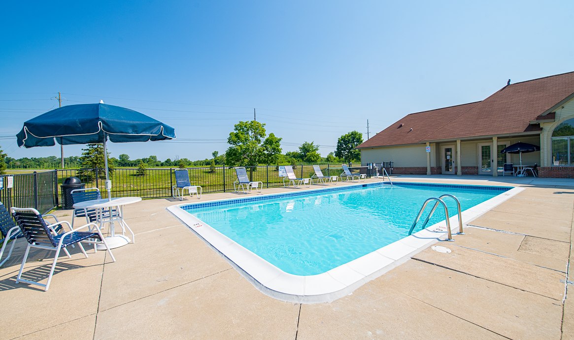 Arbor Woods - Amenities and Services - Pool