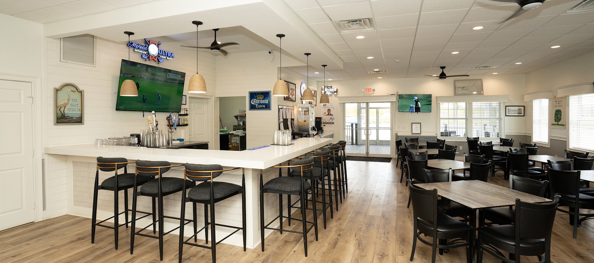 Blue Heron Pines - Restaurant Bar