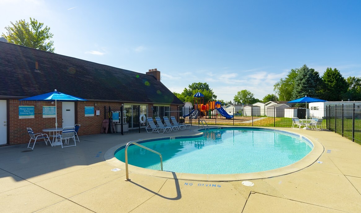 Clinton River - Amenities and Services