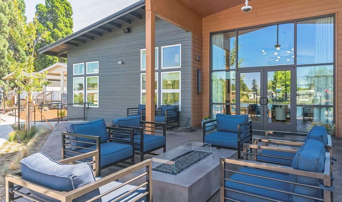 Lakewood Vista - Amenities and Activities