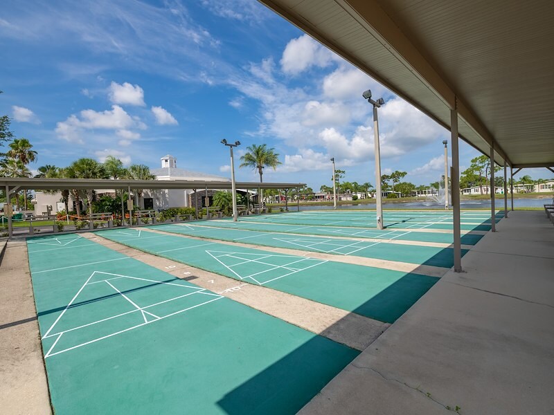 Blue Heron Pines - Shuffleboard Courts