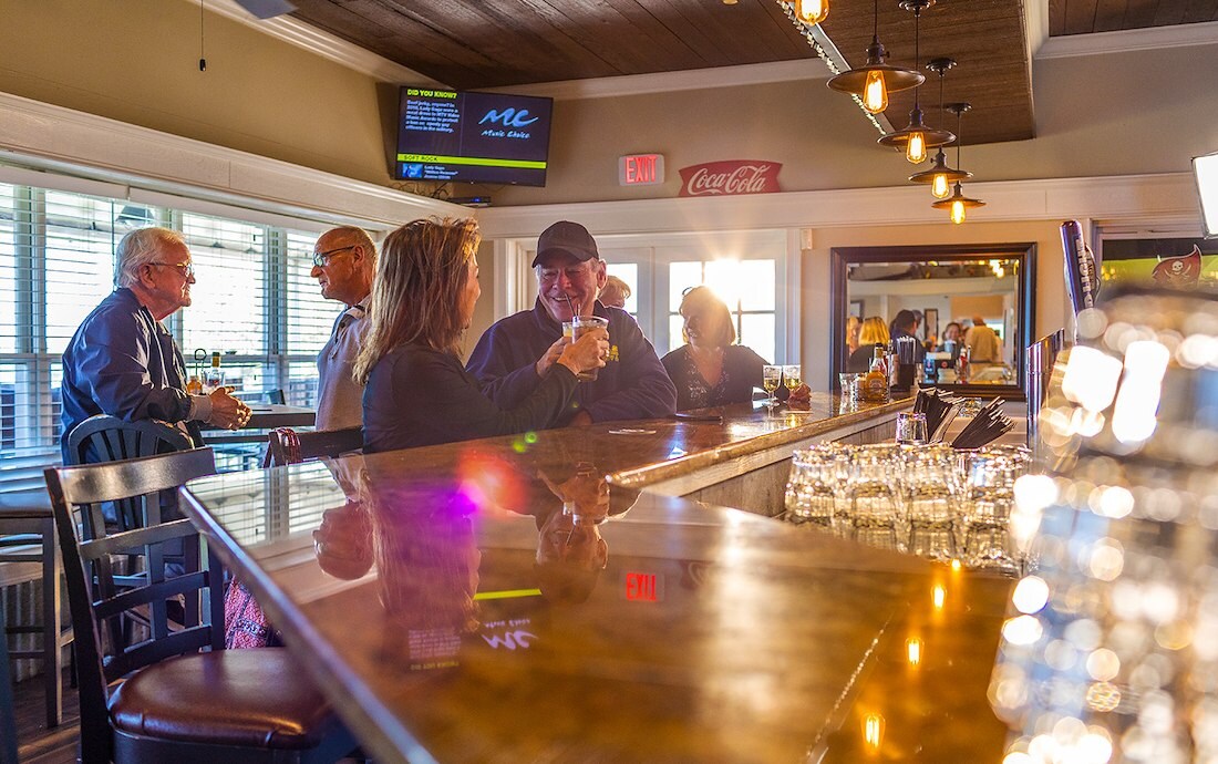 Riverside Bar & Grill