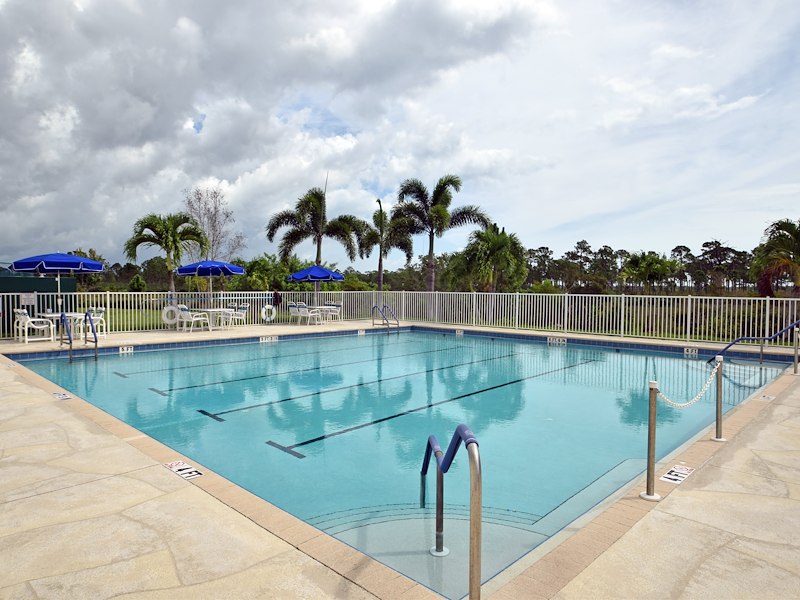 Swimming Pool - Savanna Club