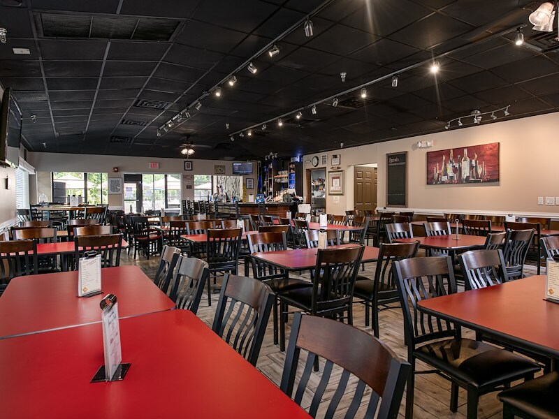 Restaurant - The Hamptons Golf & Country Club