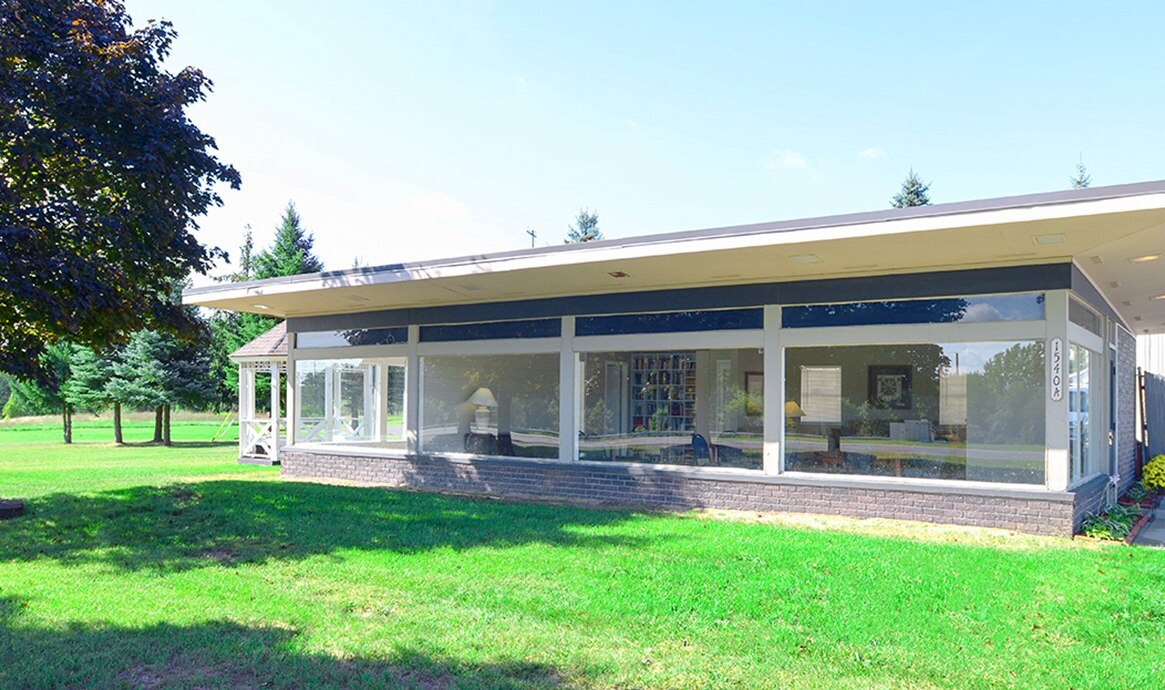 Parkhurst Estates - Amenities and Services