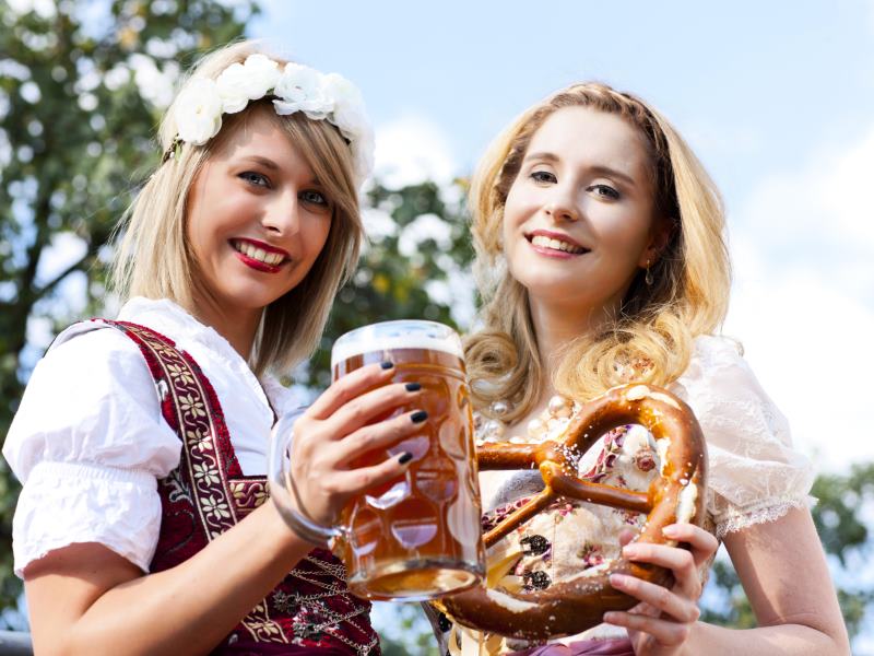 Pretzel & Dip Social