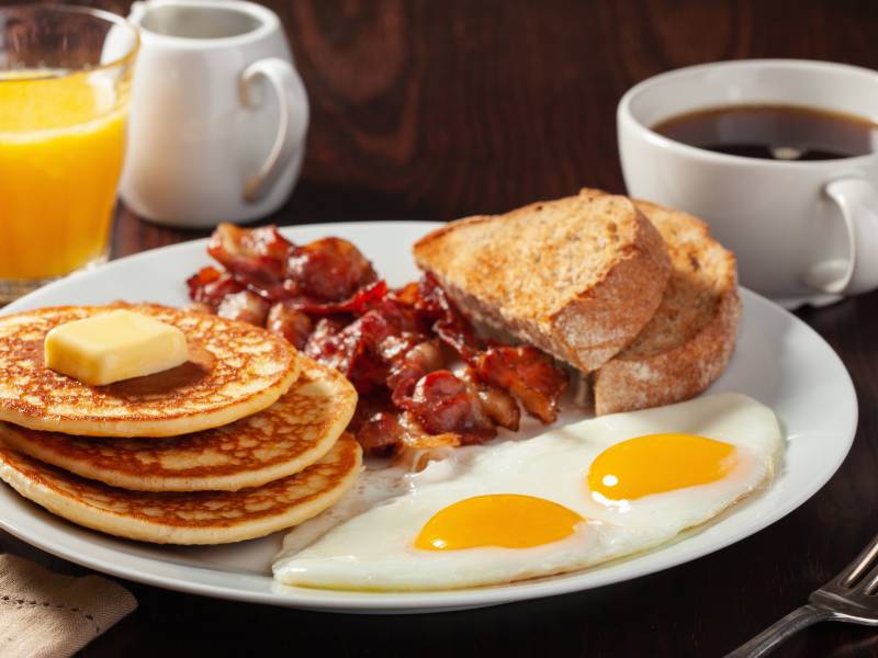 Three Palms Cafe  Fridays Only - Omelet & Fresh Fruit Bar