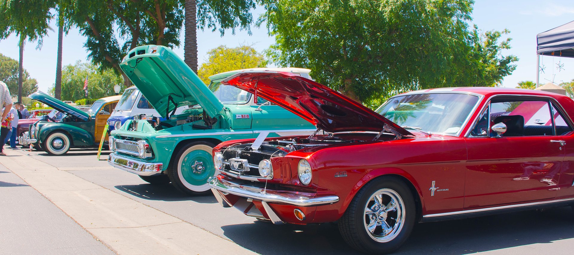 Hemet California - A pair of classic vintage cars in timeless traditions & Signature Events
