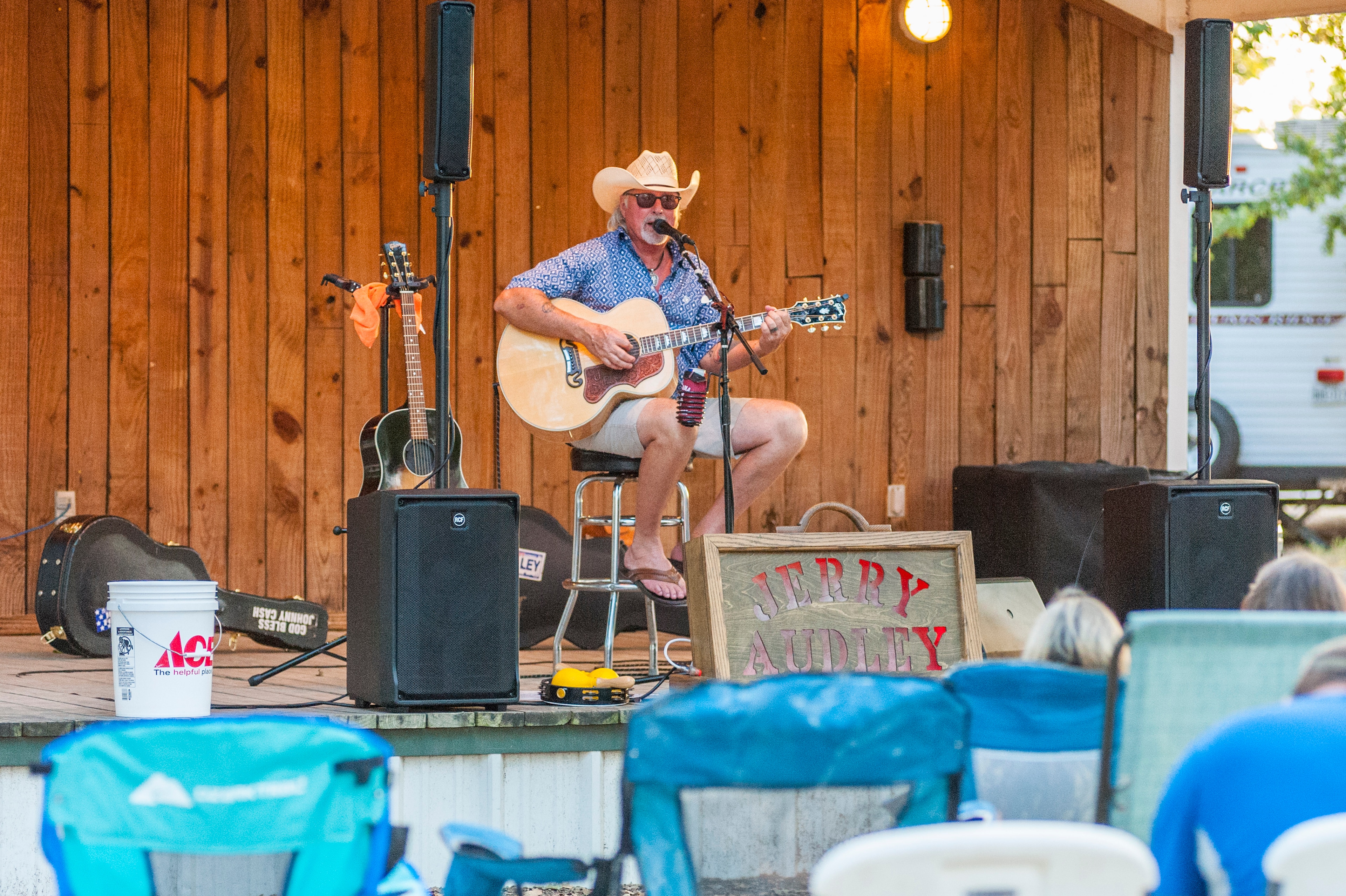Live Entertainment at Great Escapes RV Resorts, Texas