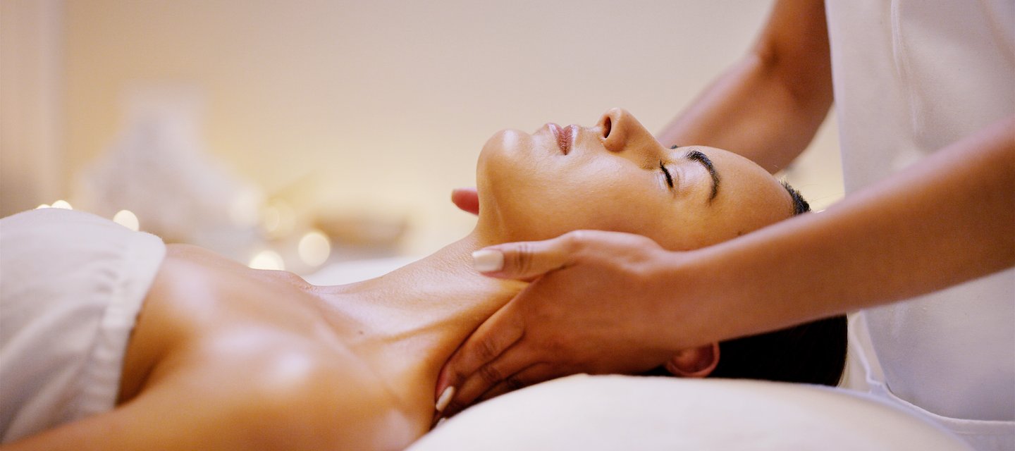 Healing and relaxation with cosmetic therapy.