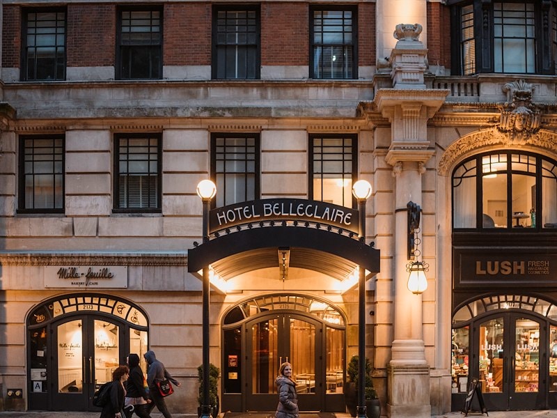 Hotel belleclaire entrance at night