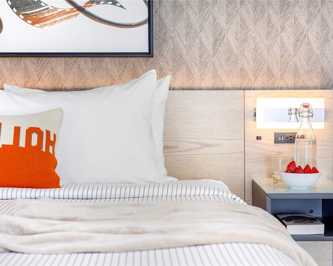 1 King Bed Suite