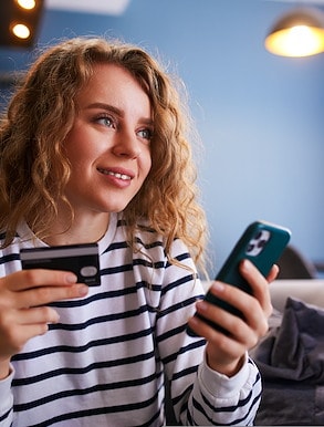 Cash Back Credit Card - Los Angeles, California, United States