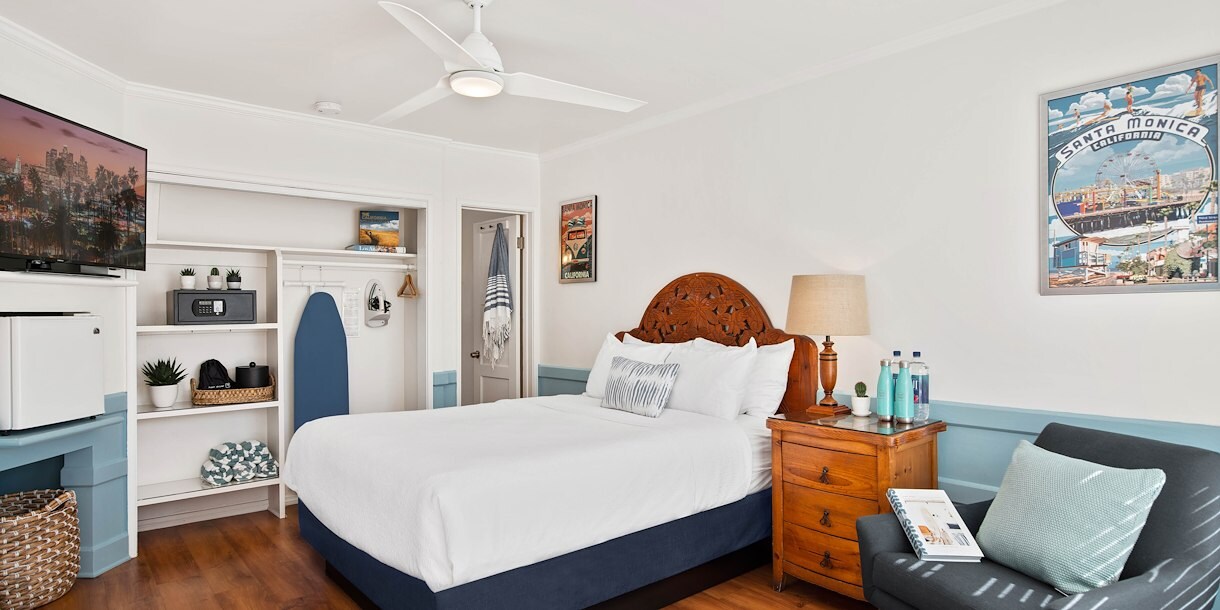 California Classic Queen at Sea Blue Hotel, Santa Monica, California