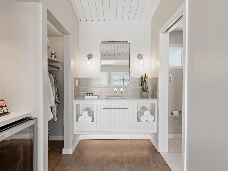 Beachfront Rooms & Suites at Sea Sprite Beach Club